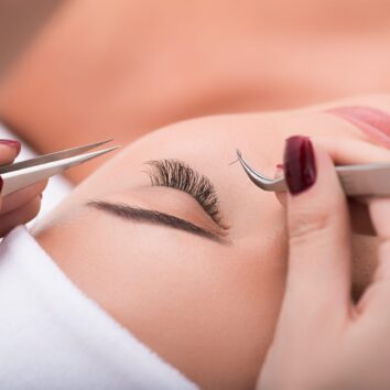 Formation Autour du regard : Extension Cils Niv1 + Volume Russe Niv2 remisé